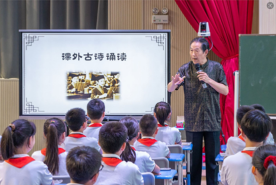 赵志祥-课外古诗词诵读1.jpg