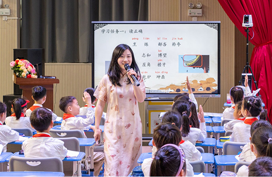 刘晓芬 六麻.jpg